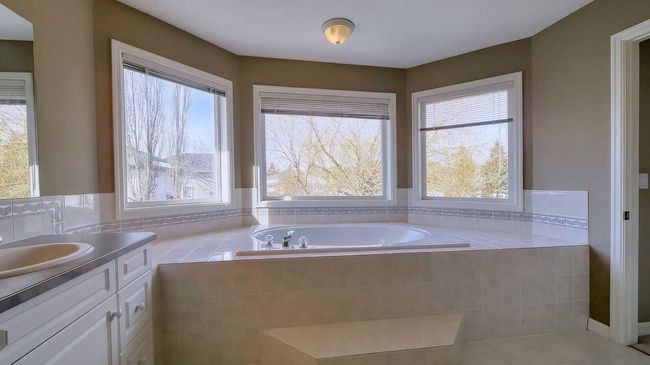 178 Sierra Nevada Green Sw, Home with 3 bedrooms, 3 bathrooms and 4 parking in Calgary AB | Image 38