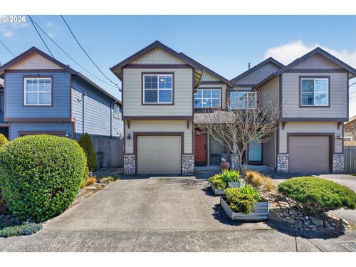 1061 S Columbia St, Seaside, OR, 97138-5411 | Card Image