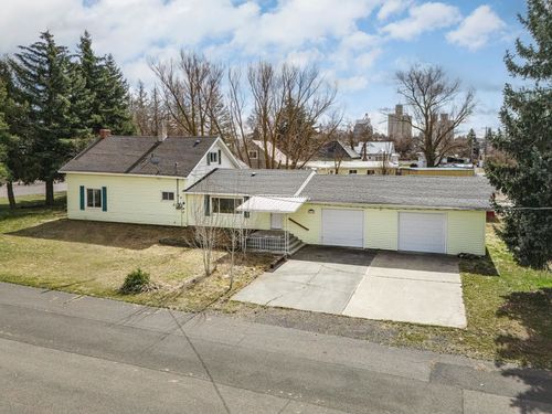 211 W Linden St, Harrington, WA, 99134 | Card Image