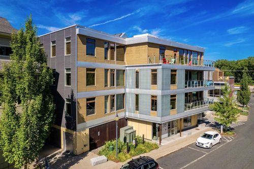 c3-2-35 Railroad Row, White River Junction, VT, 05001-1914 | Card Image