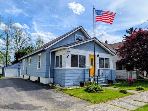 418 Phoenix Ave, Elmira, NY, 14904-2411 | Card Image
