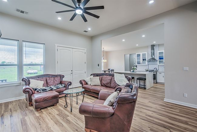 171 Eely Rd, House other with 5 bedrooms, 4 bathrooms and null parking in McDade TX | Image 4