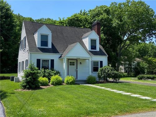 17 Harriman Ave, Sloatsburg, NY, 10974-2628 | Card Image