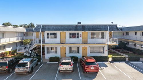 102-3322 Cynthia Ln, Lake Worth Beach, FL, 33461-5812 | Card Image