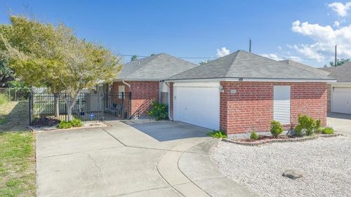 682 Kaipo Dr, Corpus Christi, TX, 78418-4856 | Card Image