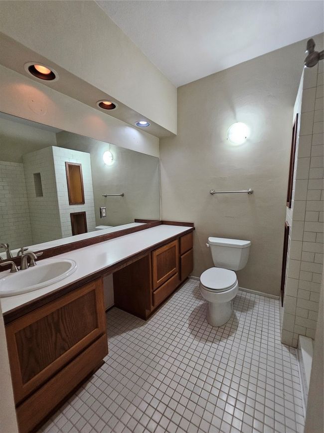 APT-205 - 2450 Wickersham Ln, Condo with 1 bedrooms, 1 bathrooms and null parking in Austin TX | Image 25