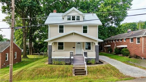 1508 18th St Ne, Canton, OH, 44705-1738 | Card Image