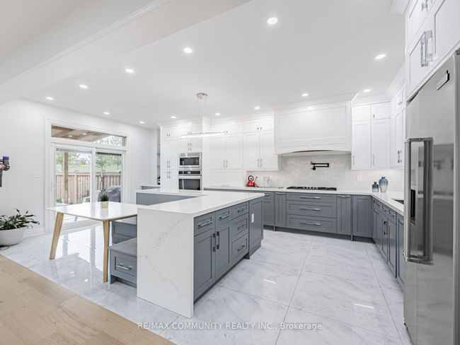 2440 Secreto Dr, House other with 6 bedrooms, 4 bathrooms and 2 parking in Oshawa ON | Image 7