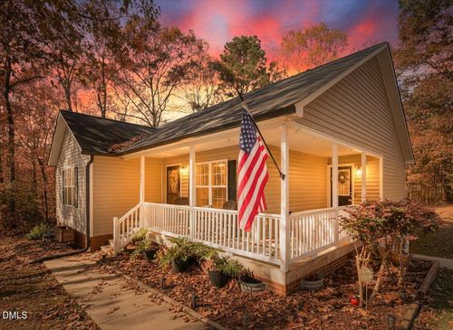 447 Sunray Dr, Clayton, NC, 27520-4323 | Card Image