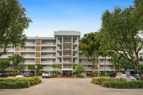 apt-204-3150 N Course Ln, Pompano Beach, FL, 33069-5412 | Card Image
