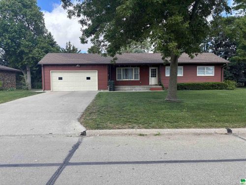 401 S 17th St, Dakota City, NE, 68731-5024 | Card Image
