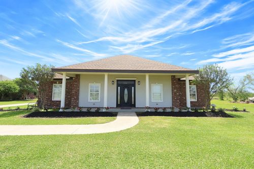 744 East Woodlawn Ranch Road, Houma, LA, 70363 | Card Image