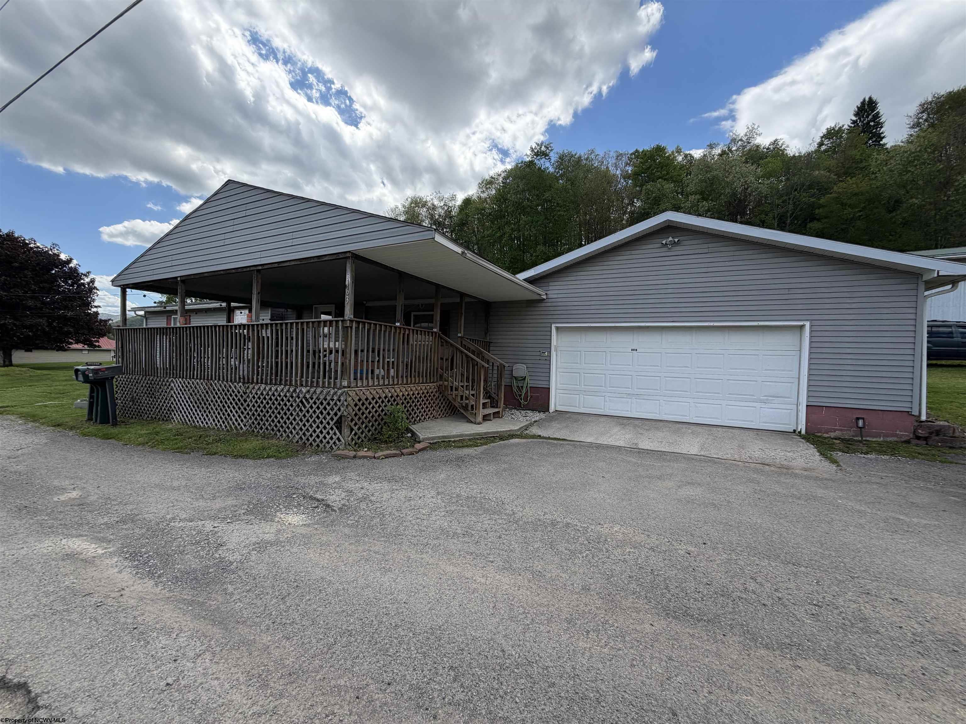 Residential in Elkins