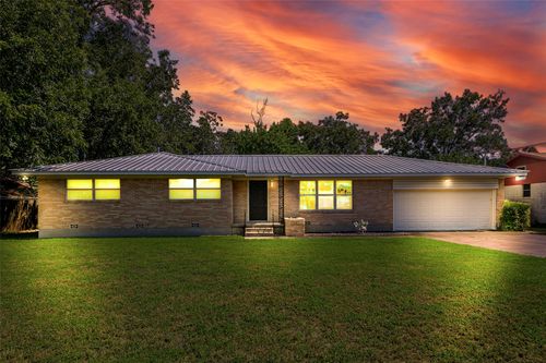 3025 Orchard Ln, Waco, TX, 76705-3423 | Card Image