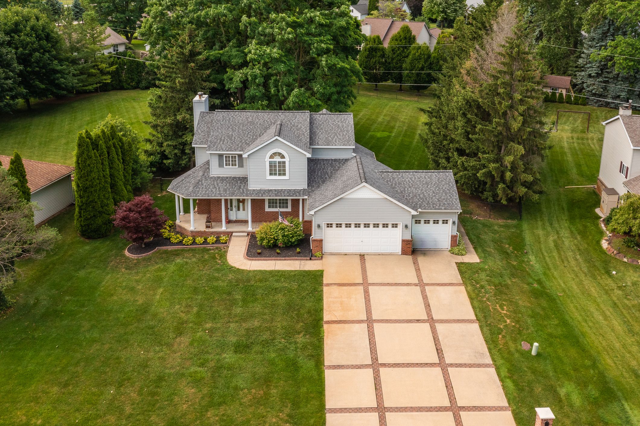 Fieldcrest Meadows Ct, White Lake, MI 48386