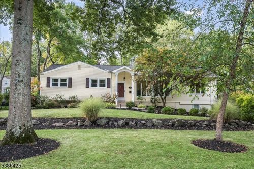 36 Shadow Ln, Berkeley Heights, NJ, 07922-1816 | Card Image