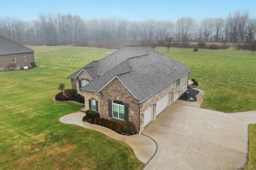 11525 Erins Way, Bruce Township, MI, 48065-1400 | Card Image