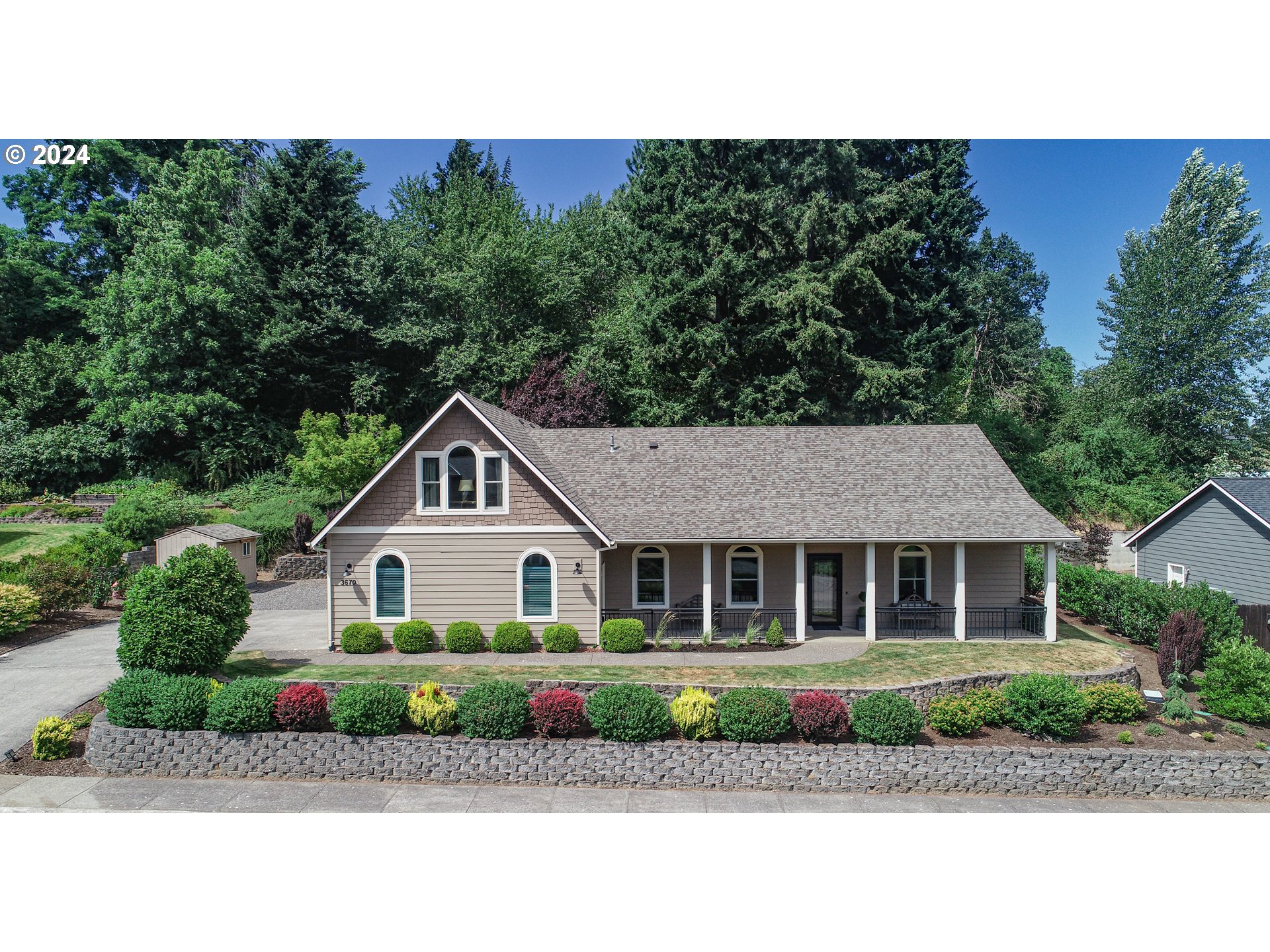 Arrowhead Ave, Hood River, OR 97031