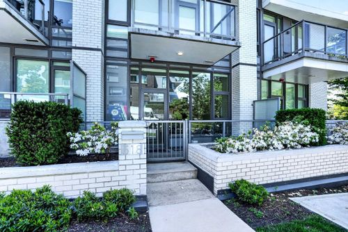 518 W 30th Avenue, Vancouver, BC, V5Z0J7 | Card Image