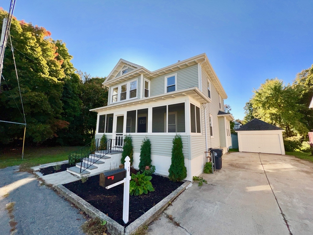 Foster St, Haverhill, MA 01832