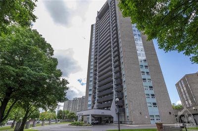 806 - 1380 Prince Of Wales Dr, Condo with 3 bedrooms, 1 bathrooms and 1 parking in Ottawa ON | Image 1