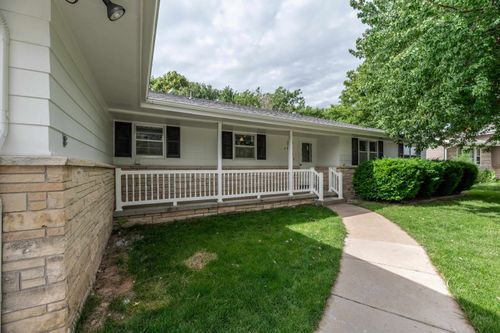 3701 Groves Rd, Bellevue, NE, 68147-1843 | Card Image