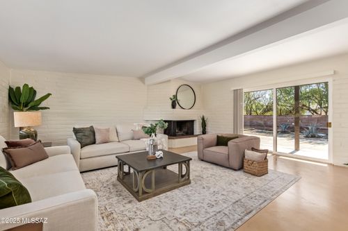 6882 E Mohu Place, Tucson, AZ, 85715 | Card Image