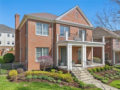 1637 Parkview Blvd, Squirrel Hill, PA, 15217-3511 | Card Image