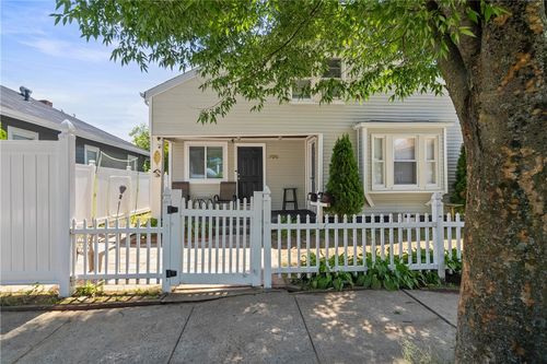 100 Babcock St, Providence, RI, 02905-1404 | Card Image