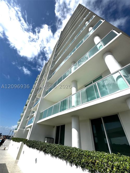 903-2525 Sw 3rd Ave, Miami, FL, 33129-2057 | Card Image