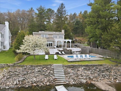 114 Shore Rd, Tafton, PA, 18464-7704 | Card Image
