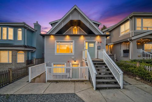 3128 Kings Avenue, Vancouver, BC, V5R4T4 | Card Image