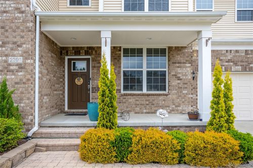 2391 Findley Cir, Lake Orion, MI, 48360-1266 | Card Image