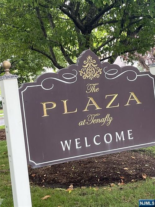 2212 The Plz, Tenafly, NJ, 07670-1053 | Card Image