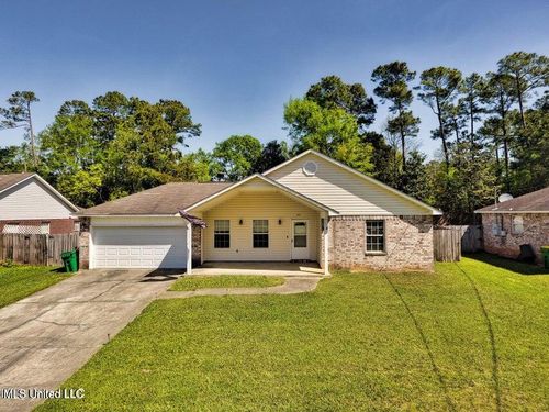 8816 Edgewater Blvd, Ocean Springs, MS, 39564-9297 | Card Image