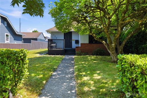 502 17th Ave, LONGVIEW, WA, 98632-1506 | Card Image