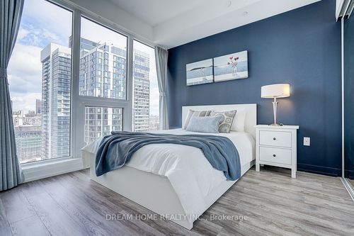 2611-77 Shuter Street, Toronto, ON, M5B0B8 | Card Image