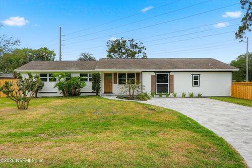 850 Holly Dr, Jacksonville Beach, FL, 32250-3579 | Card Image