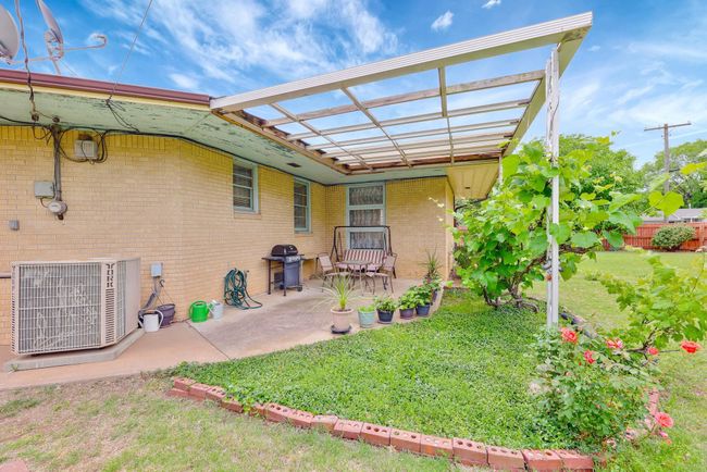 1901 Ohio St, House other with 2 bedrooms, 3 bathrooms and null parking in Augusta KS | Image 36