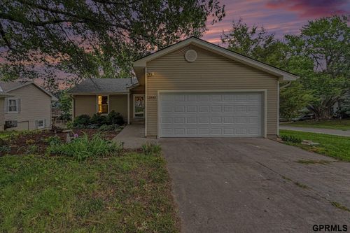 3840 Blackberry Circle, Lincoln, NE, 68516 | Card Image