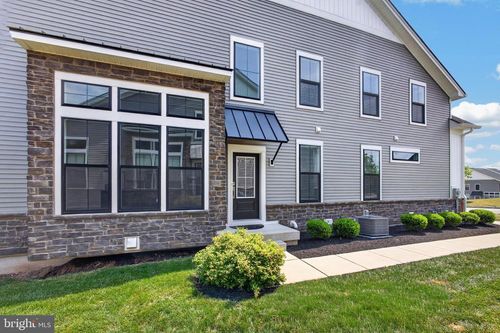 9 Umbrell Dr, NORRISTOWN, PA, 19403-1690 | Card Image