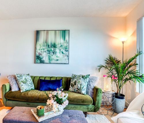 1203-36 Lee Centre Drive, Scarborough, ON, M1H3K2 | Card Image