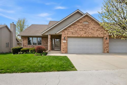 1247 Daniel Ct, Sycamore, IL, 60178-3207 | Card Image