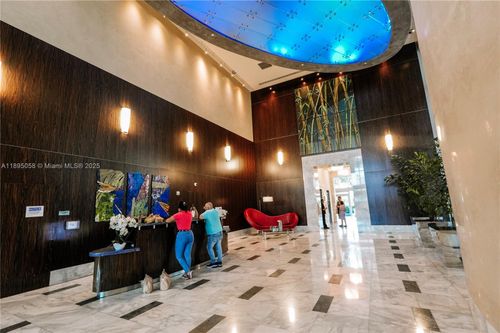 apt-4008-185 Sw 7th St, Miami, FL, 33130-2986 | Card Image
