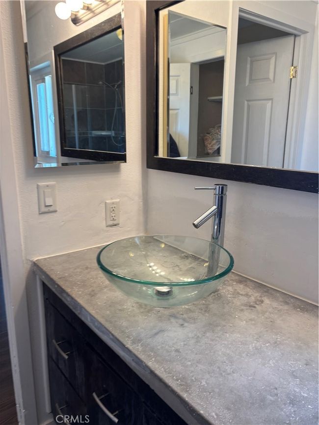 Master Bathroom | Image 27