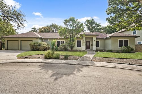 7114 Bethencourt, San Antonio, TX, 78209-3407 | Card Image