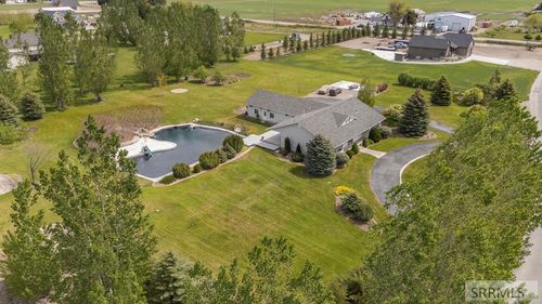 4043 Molly Dr, Rexburg, ID, 83440-4361 | Card Image