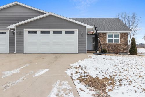 402 Tristan Drive, Shawano, WI, 54166 | Card Image