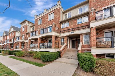 7 - 2563 6 Th Line, Condo with 2 bedrooms, 2 bathrooms and 2 parking in Oakville ON | Image 1