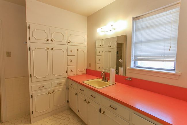 2608 E 24 Th St, House other with 3 bedrooms, 3 bathrooms and 2 parking in Big Spring TX | Image 26